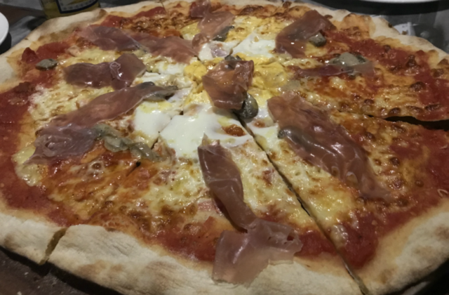 オシャレに本格的な石窯焼きピザが食べるならここ Pizza Bisutro セブ島情報 デイリーマガジン エキサイトセブ